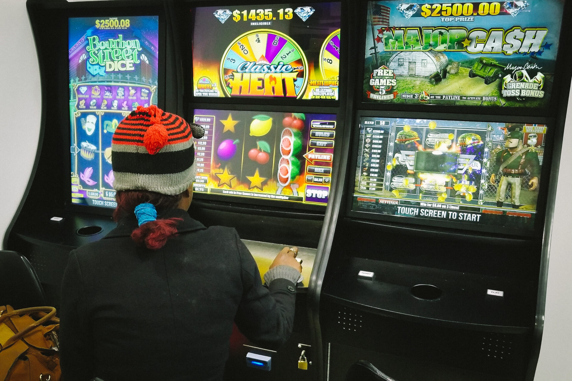 Игровые автоматы слоты магнит вулкан делюкс скачать online casino deluxe xyz